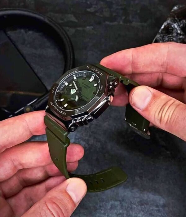 Hình ảnh Đồng Hồ Casio G-Shock Nam GM-2100B-3ADR