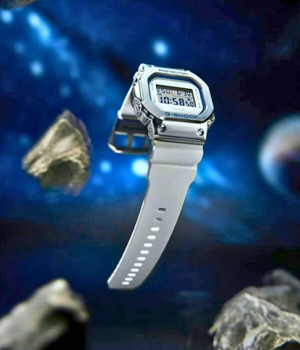 Hình ảnh Đồng Hồ Casio G-Shock Unisex GM-5600LC-7DR