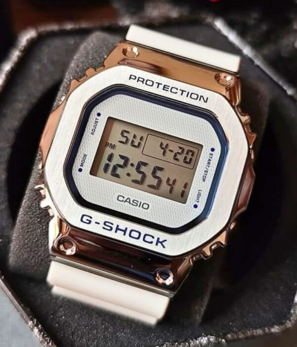 Hình ảnh Đồng Hồ Casio G-Shock Unisex GM-5600LC-7DR