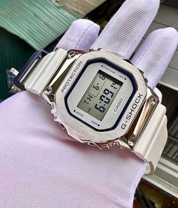 Hình ảnh Đồng Hồ Casio G-Shock Unisex GM-5600LC-7DR