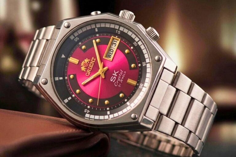 Đồng hồ Orient SK Crystal mặt đỏ phiên bản vintage
