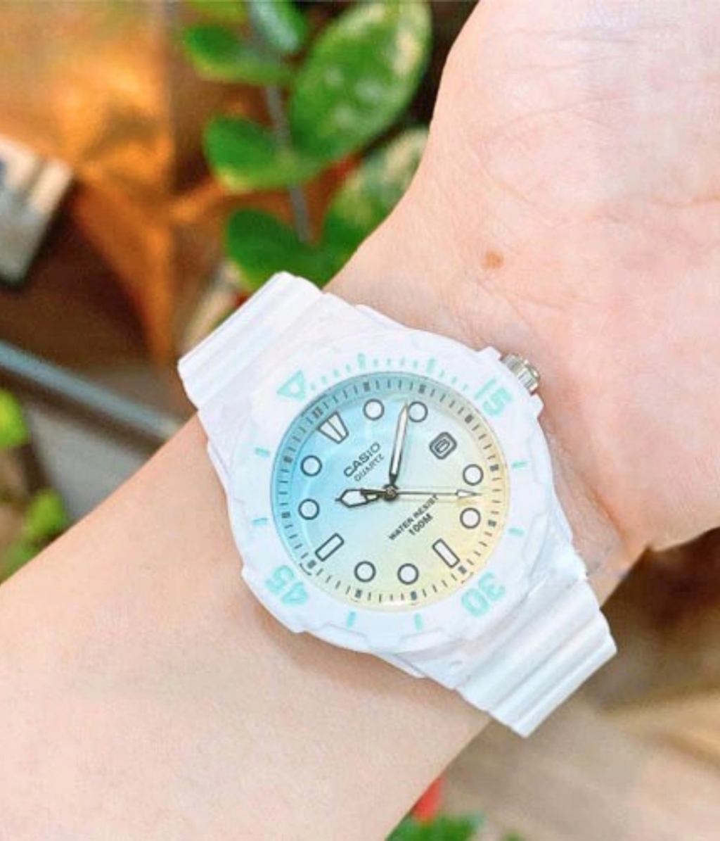 Hình ảnh Đồng Hồ Casio Nữ LRW-200H-2E2VDR