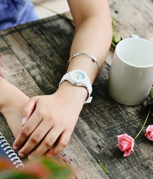 Hình ảnh Đồng Hồ Casio Nữ LRW-200H-2E2VDR