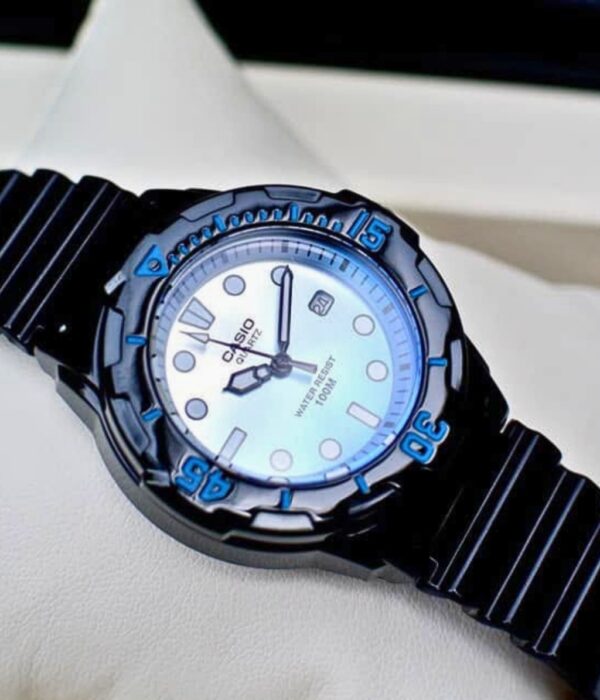Hình ảnh Đồng Hồ Casio Nữ LRW-200H-2EVDR