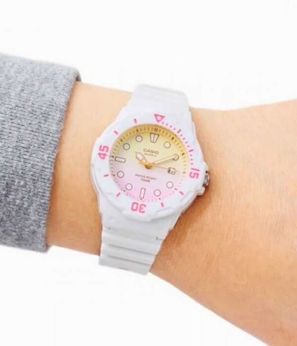 Hình ảnh Đồng Hồ Casio Nữ LRW-200H-4E2VDR