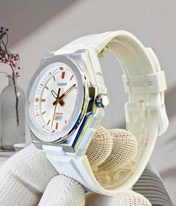 Hình ảnh Đồng Hồ Casio Nữ LWA-300H-7EVDF