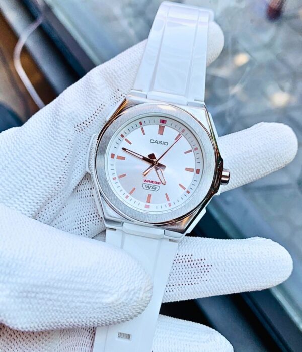 Hình ảnh Đồng Hồ Casio Nữ LWA-300H-7EVDF