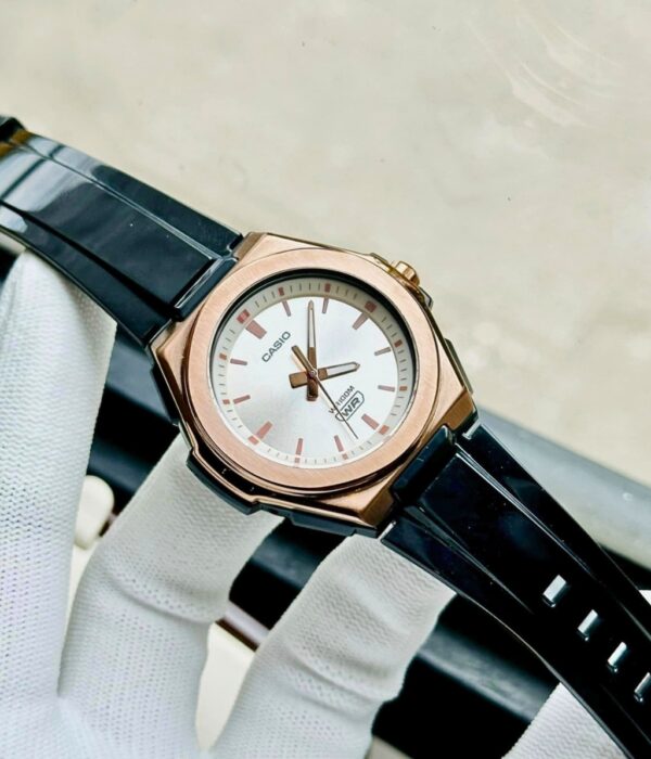 Hình ảnh Đồng Hồ Casio Nữ LWA-300HRG-5EVDF