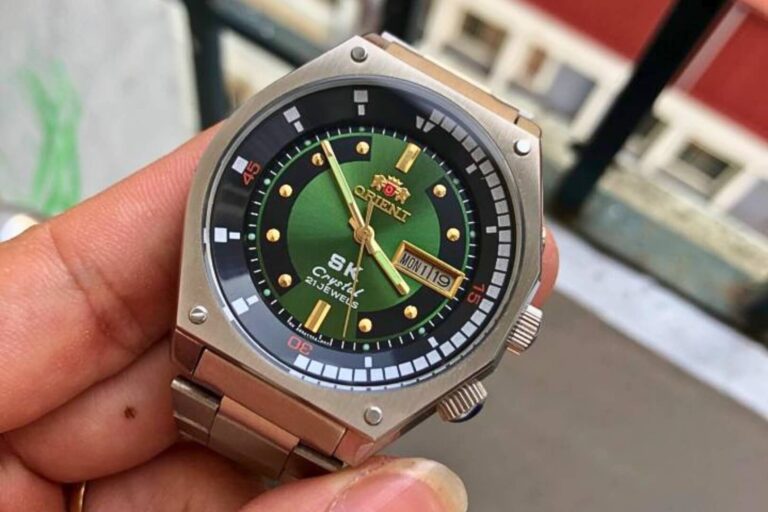 Chi tiết mặt số đồng hồ Orient SK Crystal 21 Jewels
