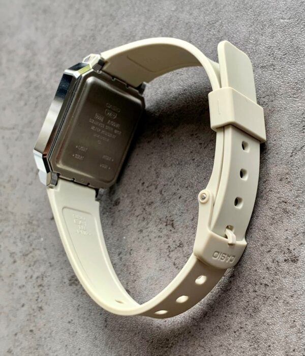 Hình ảnh Đồng Hồ Casio Unisex A100WEF-8ADF