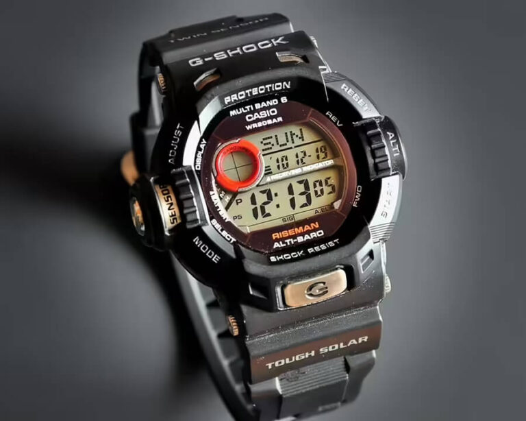 Đồng hồ Casio Multiband 6 tự động cập nhật thời gian ổn định