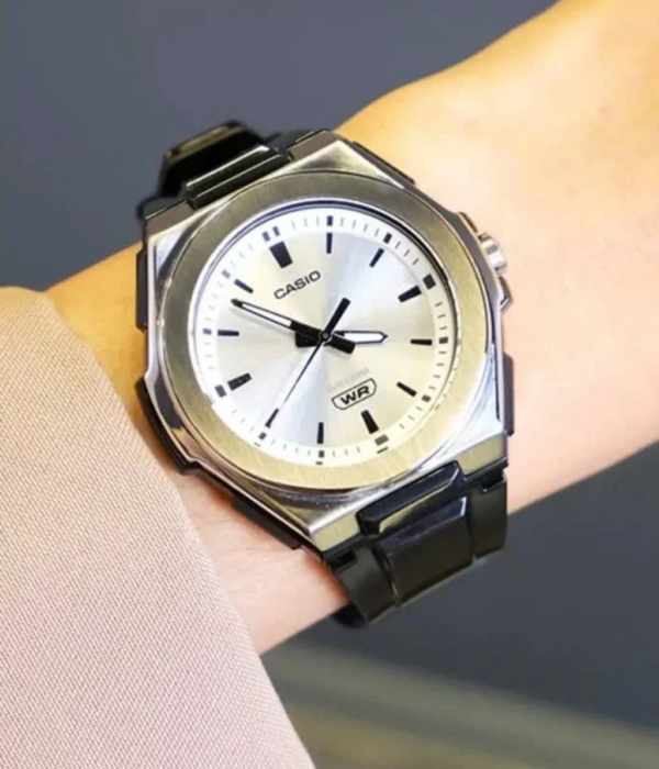 Hình ảnh Đồng Hồ Casio Nữ LWA-300H-7E2VDF