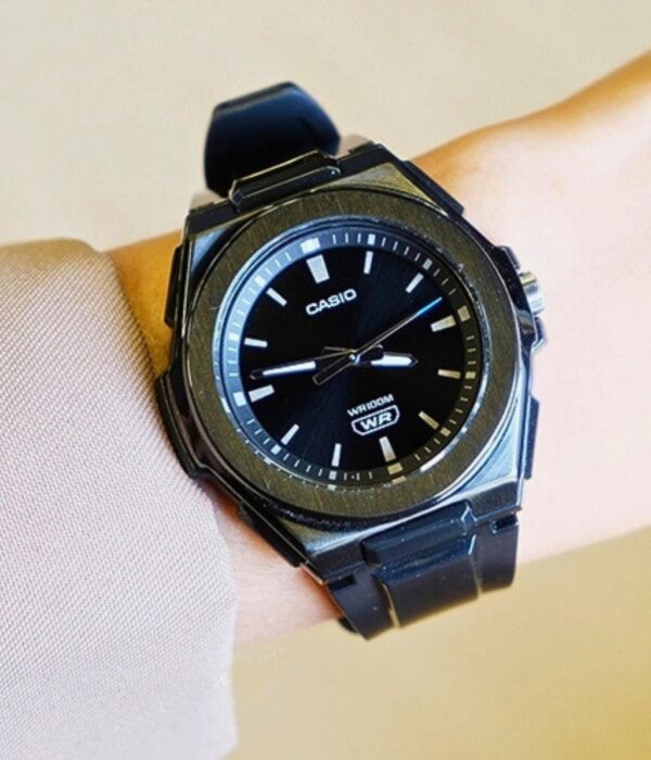 Hình ảnh Đồng Hồ Casio Nữ LWA-300HB-1EVDF