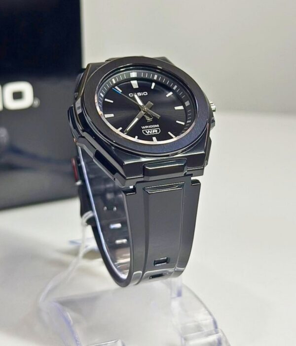 Hình ảnh Đồng Hồ Casio Nữ LWA-300HB-1EVDF