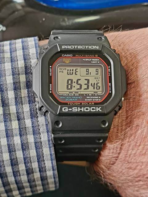 Màn hình hiển thị chữ RCVD báo hiệu đồng hồ Casio đã nhận sóng thành công